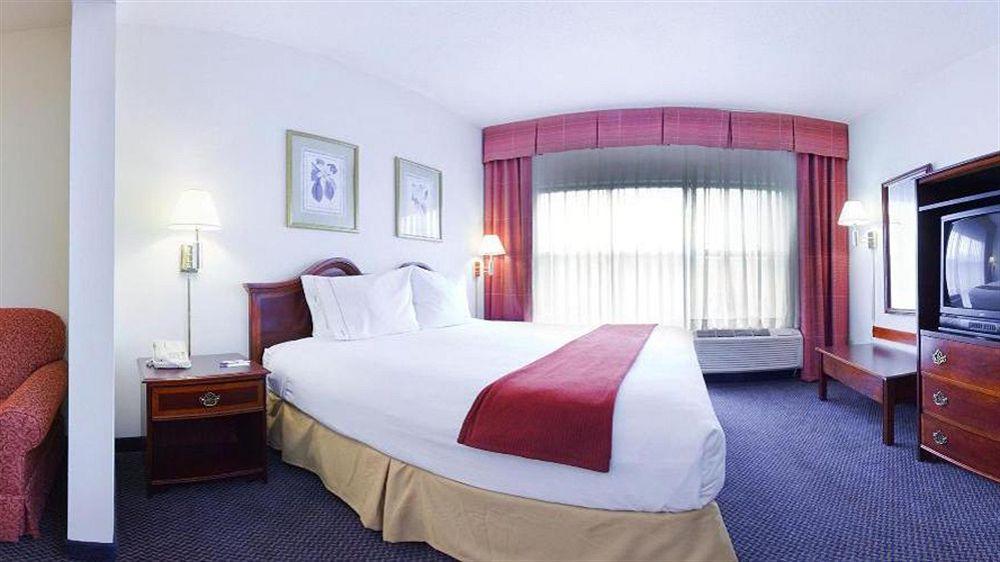 Holiday Inn Express Hillsborough-Durham Area By Ihg Kültér fotó
