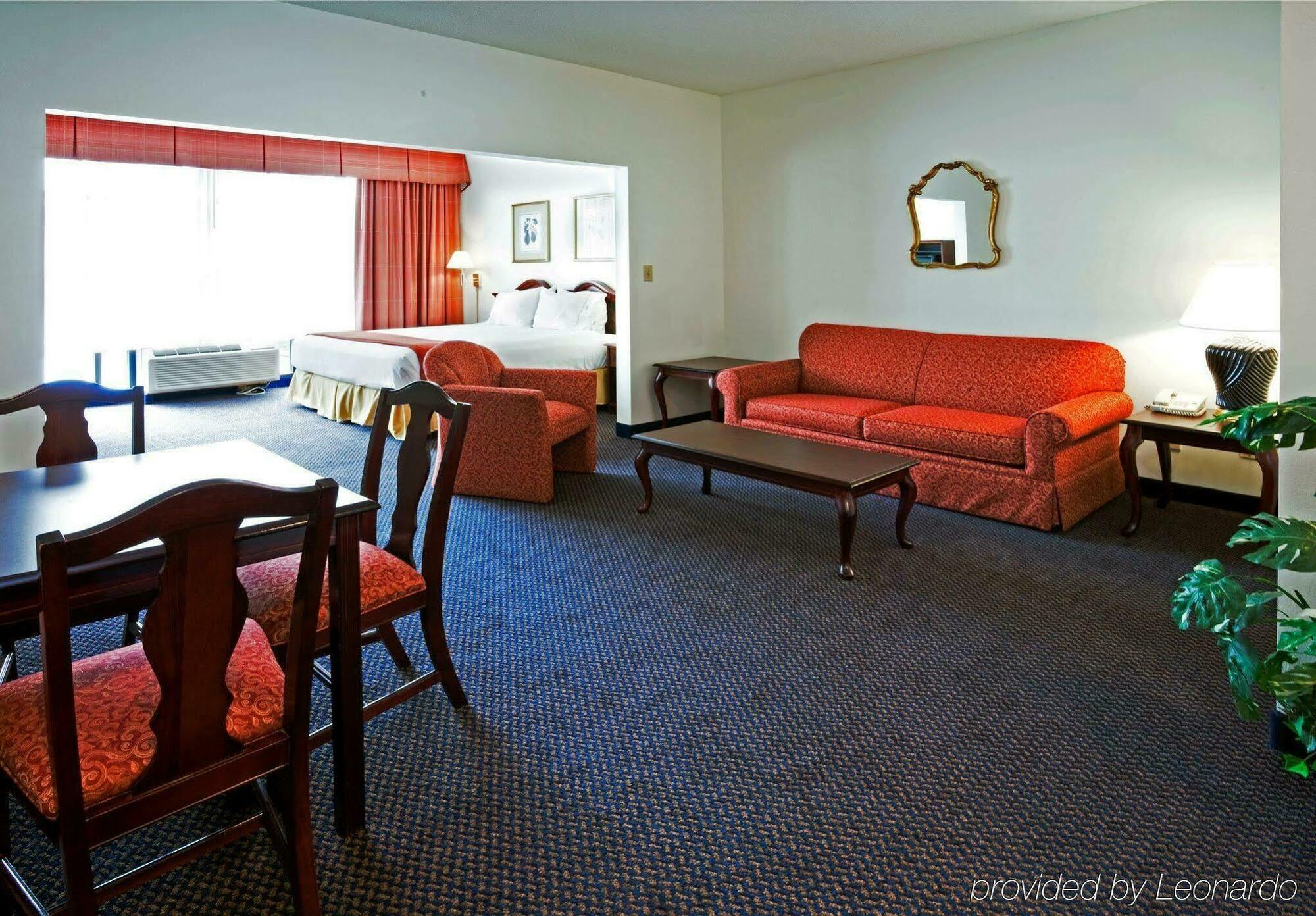 Holiday Inn Express Hillsborough-Durham Area By Ihg Kültér fotó