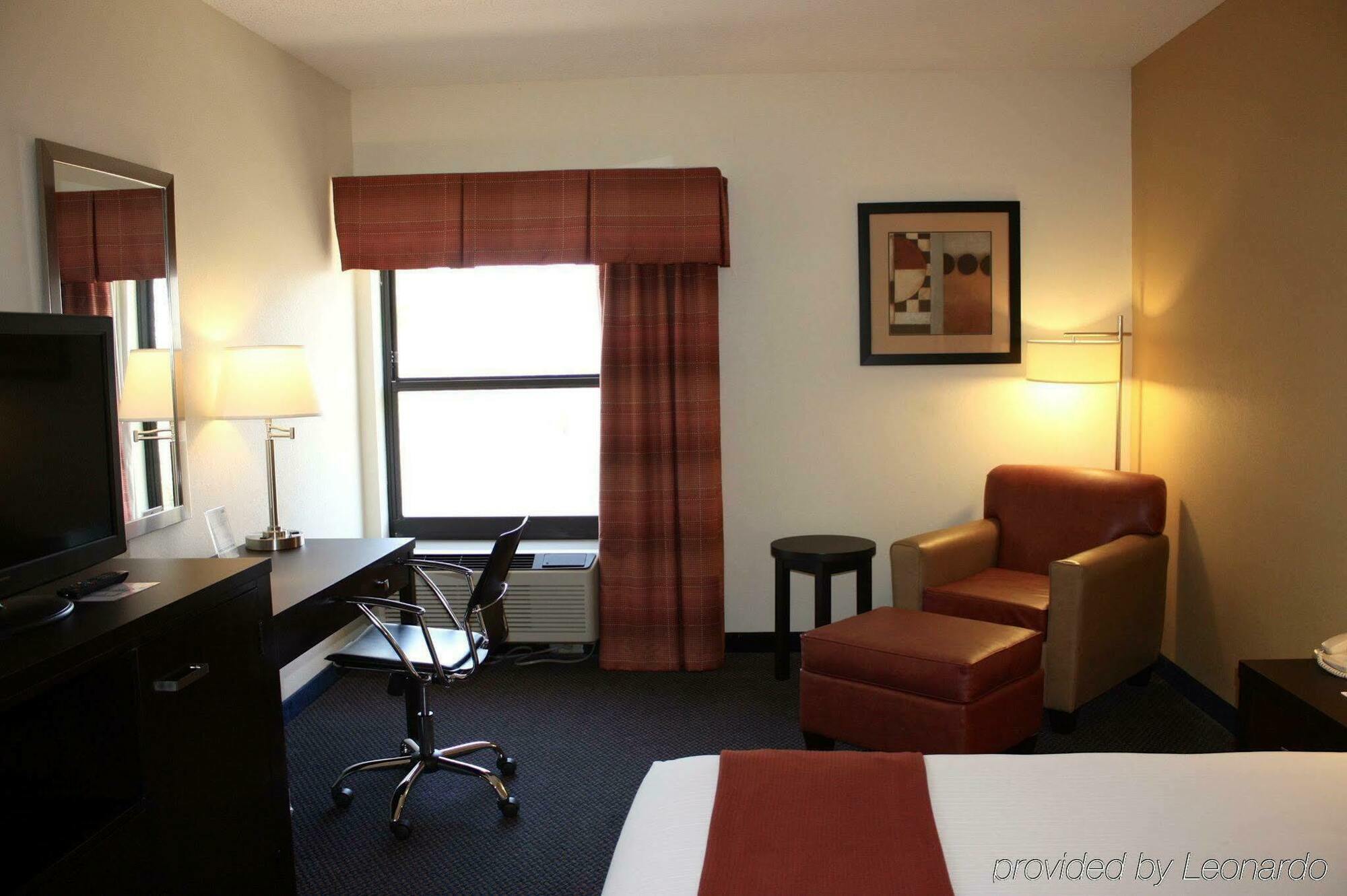 Holiday Inn Express Hillsborough-Durham Area By Ihg Kültér fotó