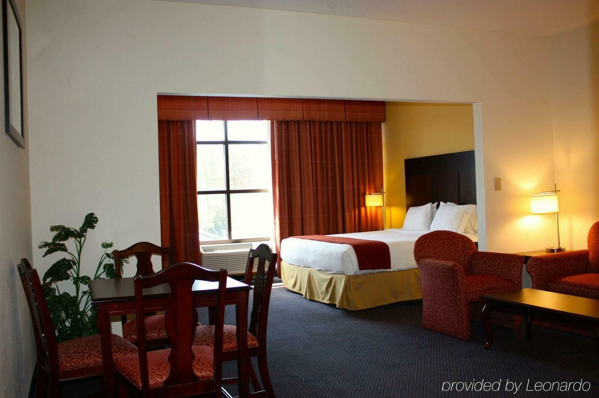 Holiday Inn Express Hillsborough-Durham Area By Ihg Kültér fotó
