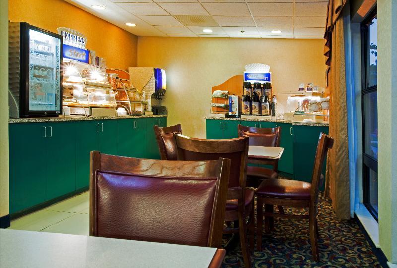 Holiday Inn Express Hillsborough-Durham Area By Ihg Kültér fotó